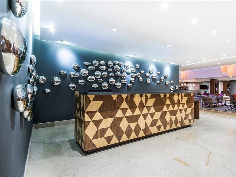 波哥大卡莱100希尔顿逸林酒店 外观 照片